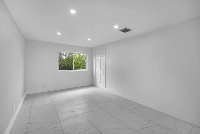 5 of 18 - 3311 N Dixie, Pompano Beach, FL
