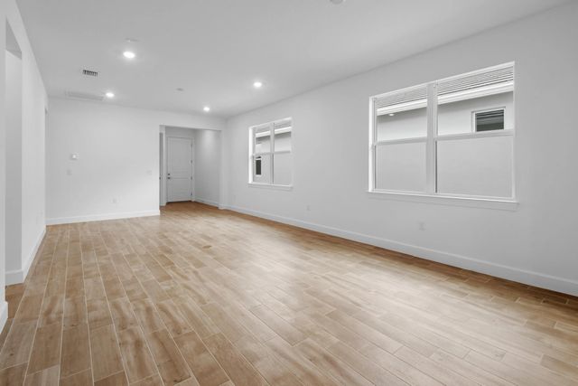 5 of 39 - 4403 Pinafore Street #215 Compass, Vero Beach, FL