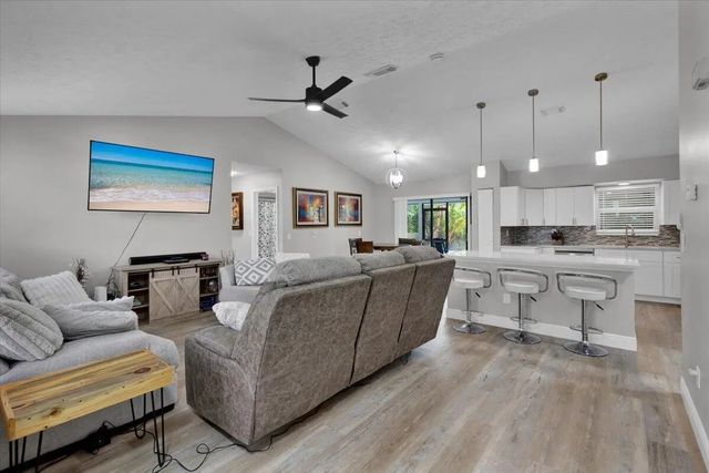 4 of 23 - 838 Sw Sail Terrace, Port St. Lucie, FL