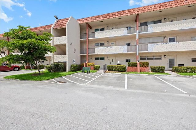 811 S Hollybrook Drive #105, Pembroke Pines