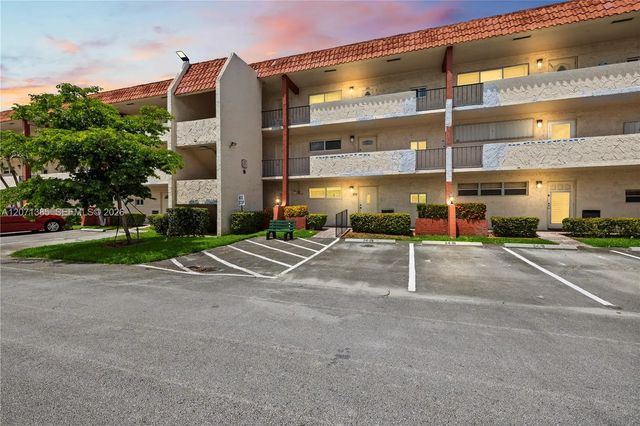 2 of 37 - 811 S Hollybrook Drive #105, Pembroke Pines, FL