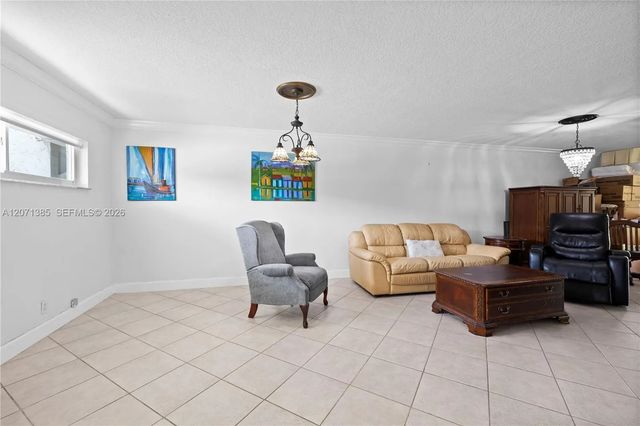 5 of 37 - 811 S Hollybrook Drive #105, Pembroke Pines, FL
