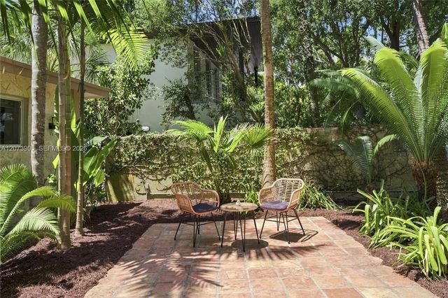 5 of 32 - 4110 Battersea Road, Miami, FL