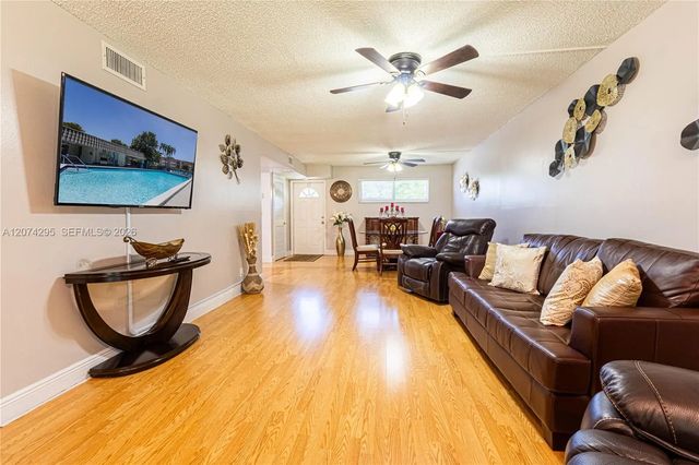 3 of 18 - 300 S Hollybrook Drive #105, Pembroke Pines, FL