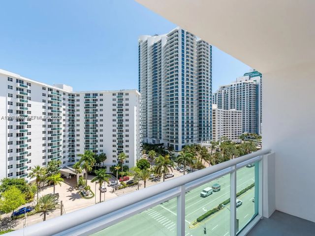 4 of 42 - 3000 S Ocean Drive #922, Hollywood, FL