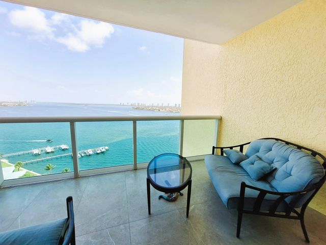 2650 Lake Shore Drive #1705, Riviera Beach