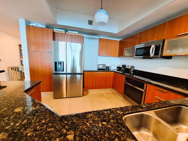 5 of 55 - 2650 Lake Shore Drive #1705, Riviera Beach, FL