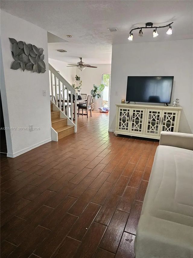 4 of 12 - 126 Hidden Ct Road #27-d, Hollywood, FL