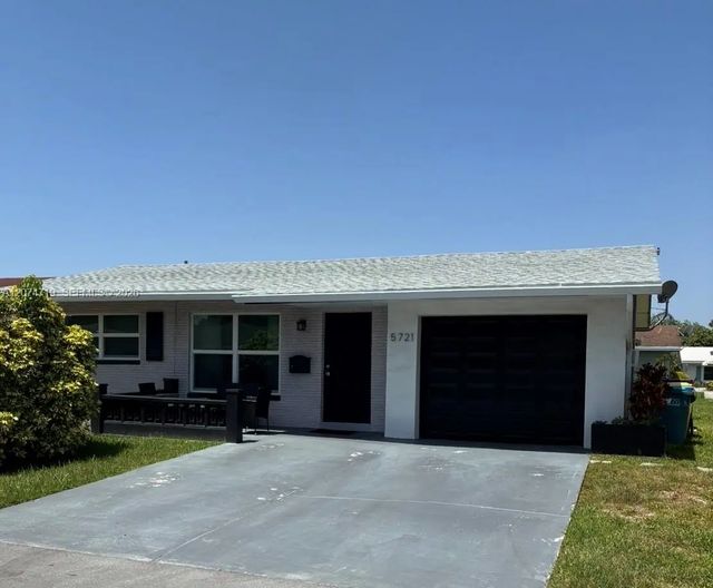 5721 Nw 64th Way, Tamarac