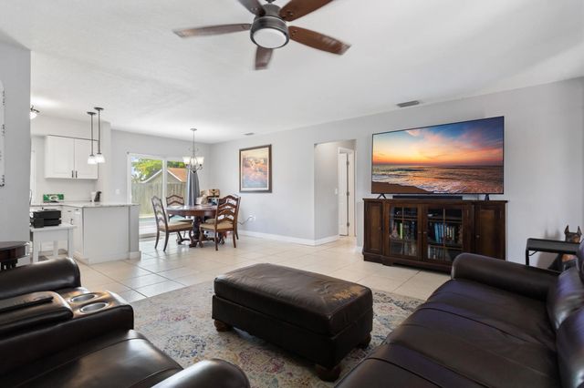 5 of 50 - 8621 Nw 3rd Street, Pembroke Pines, FL