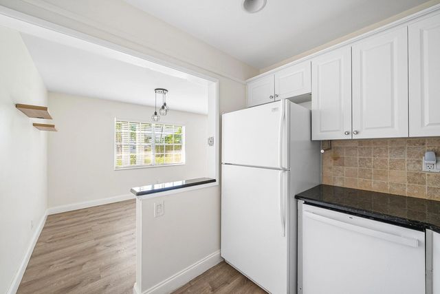 2 of 38 - 2455 Ne 51st Street #e102, Fort Lauderdale, FL