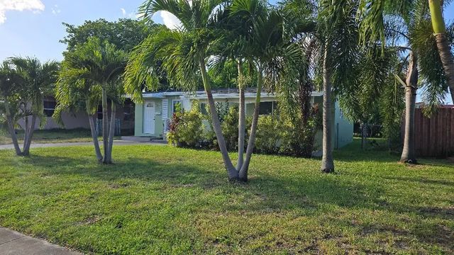 4 of 19 - 911 Ne 58th Street, Oakland Park, FL