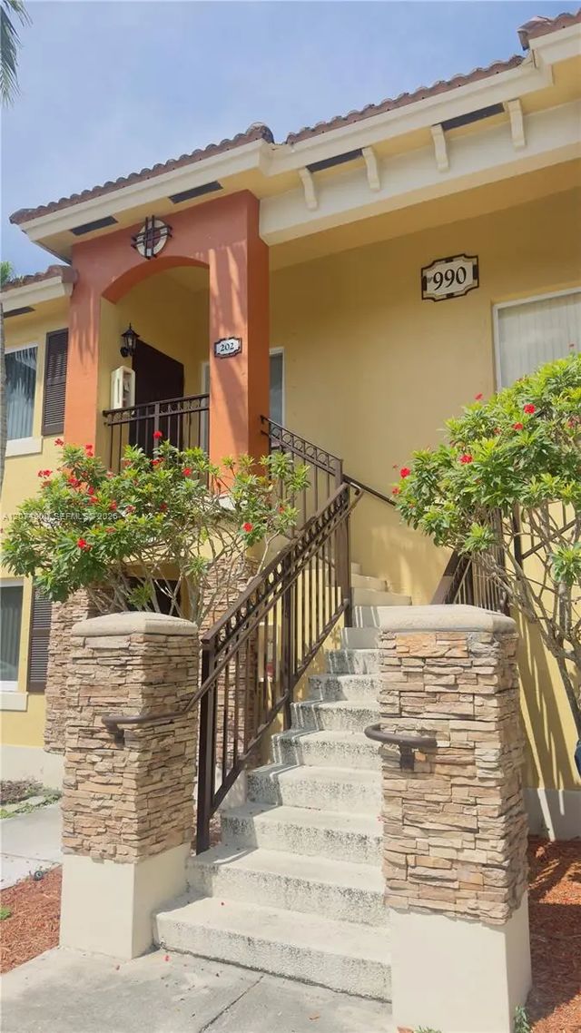 990 Ne 33rd Terrace #202, Homestead