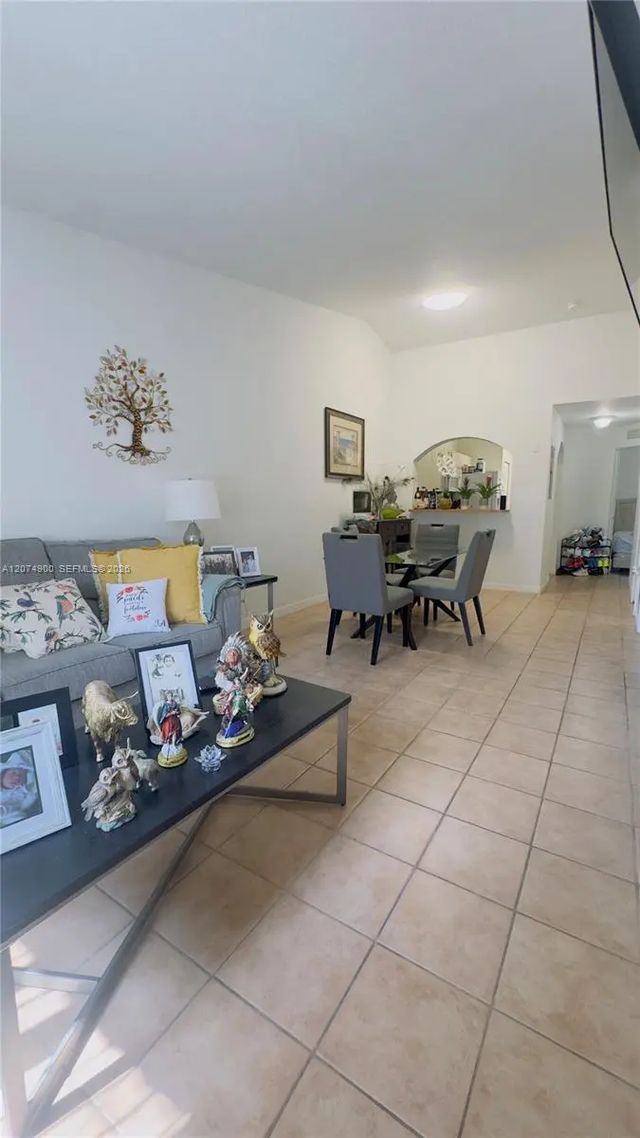 4 of 37 - 990 Ne 33rd Terrace #202, Homestead, FL