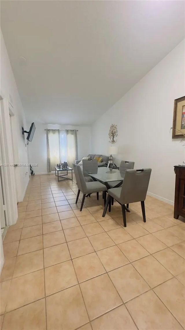 5 of 37 - 990 Ne 33rd Terrace #202, Homestead, FL