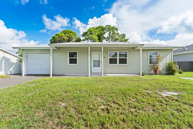 209 Sw Chapman Avenue, Port St. Lucie