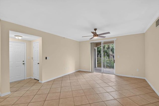5 of 24 - 6370 Emerald Dunes Drive #203, West Palm Beach, FL