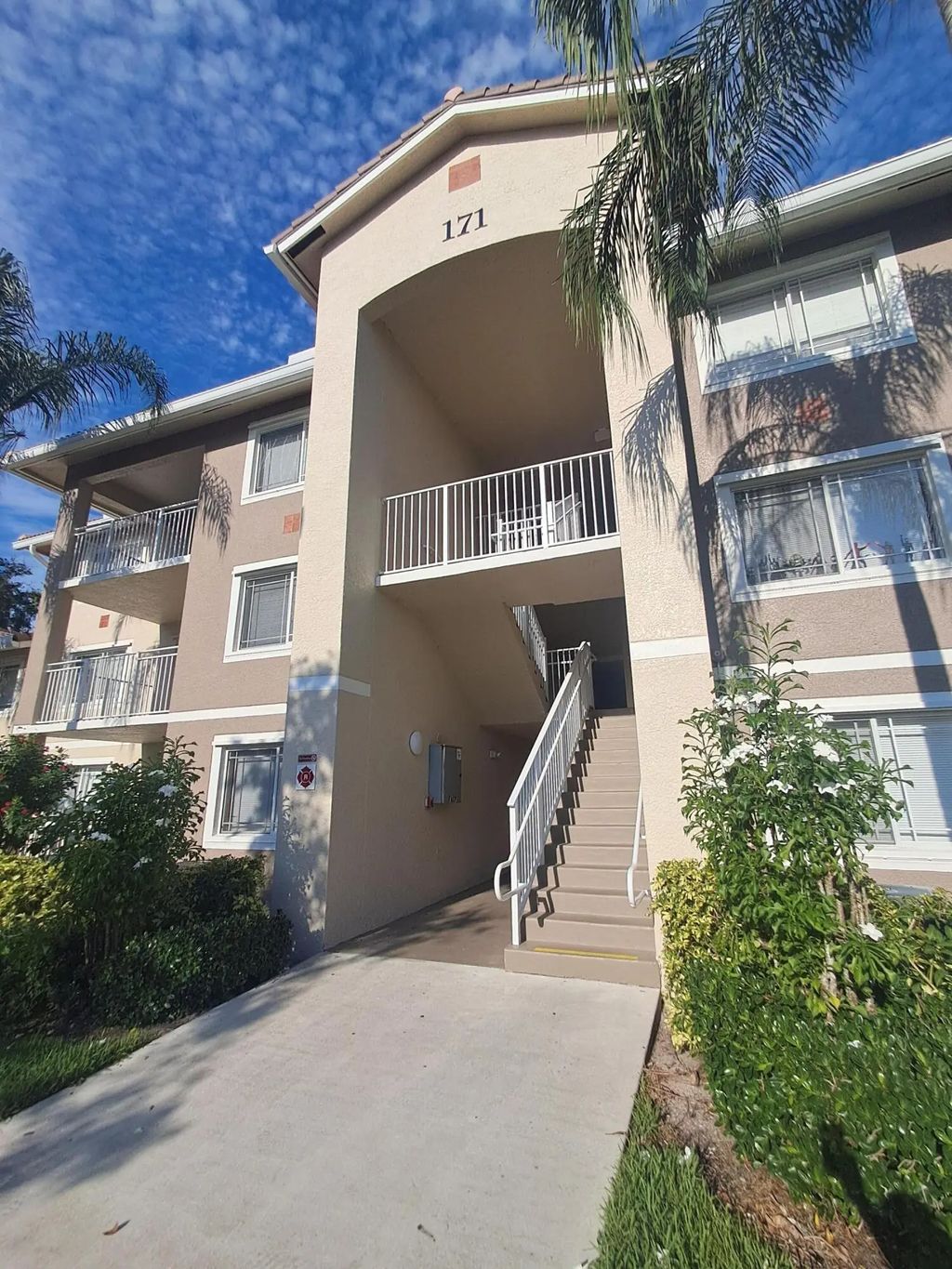 171 Sw Palm Drive #203, Port St. Lucie