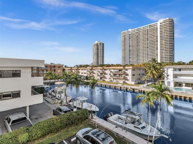 4 of 18 - 3601 Ne 170th Street #301 - Dock, North Miami Beach, FL