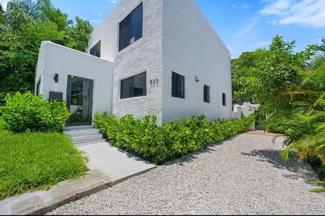 2 of 44 - 823 33rd Street, West Palm Beach, FL