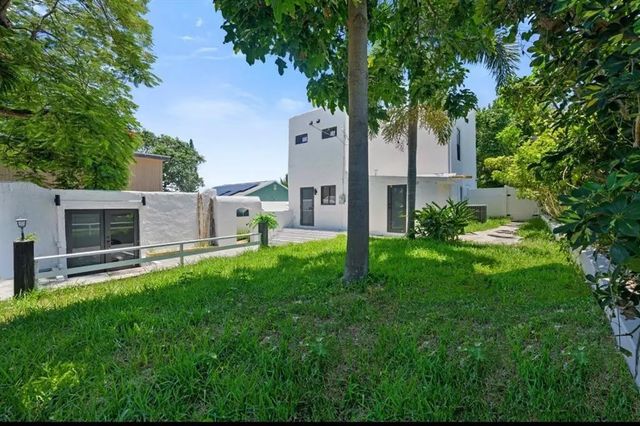 3 of 44 - 823 33rd Street, West Palm Beach, FL