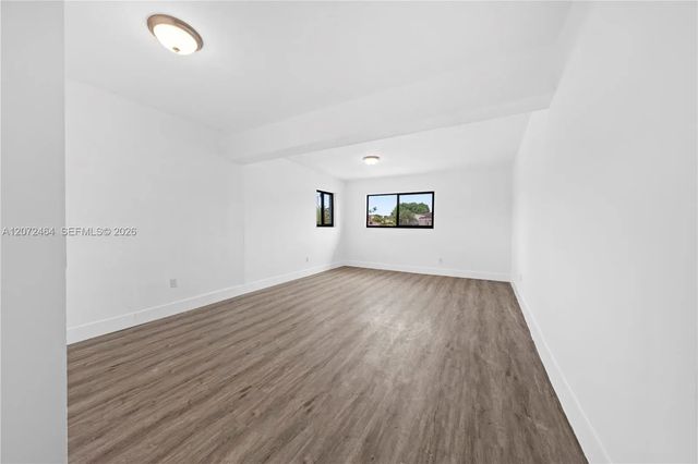 5 of 12 - 1014 W 66th Street, Hialeah, FL