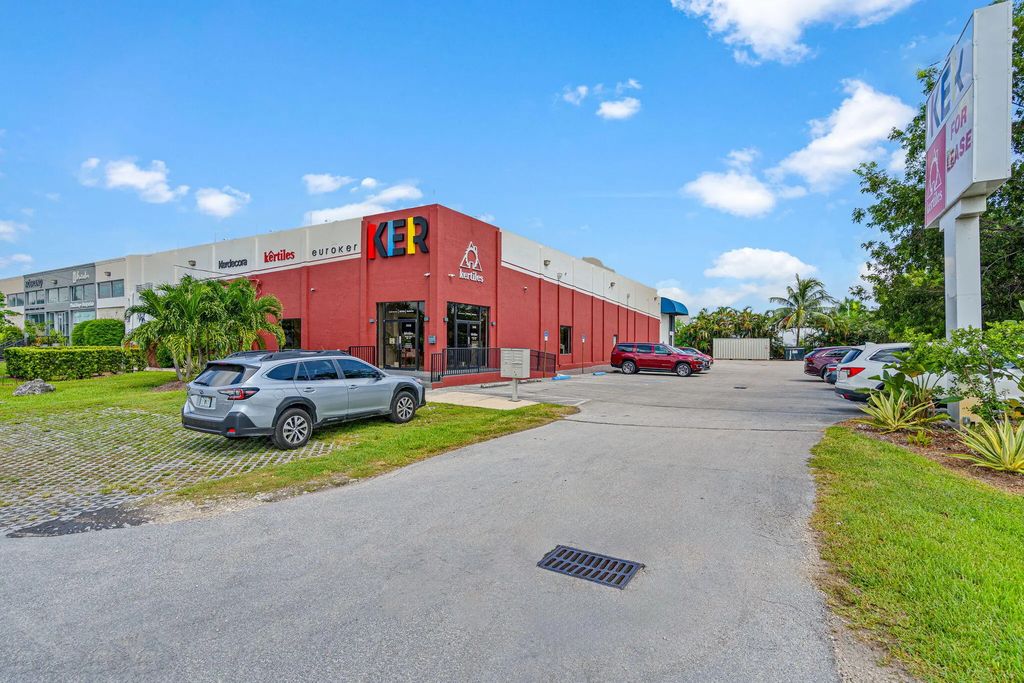 3400 Nw 78th Avenue Avenue #5, Doral