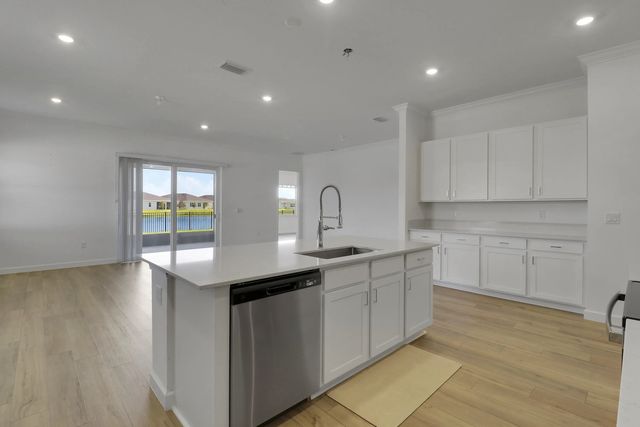 5 of 29 - 1113 Se Crosswood Way, Port St. Lucie, FL