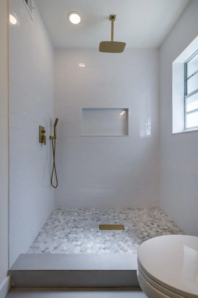 3 of 28 - 20 Ne 169th Street #1-2, North Miami Beach, FL