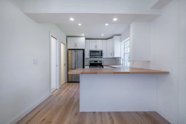 5 of 28 - 20 Ne 169th Street #1-2, North Miami Beach, FL