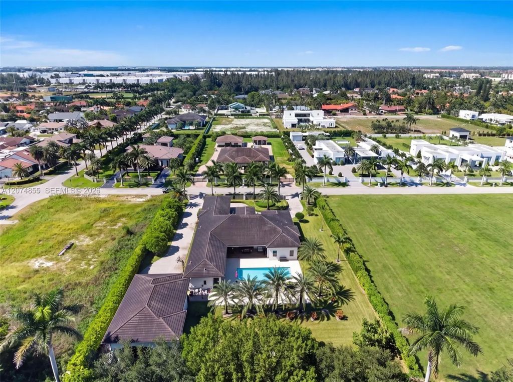 10352 Nw 131st Street, Miami