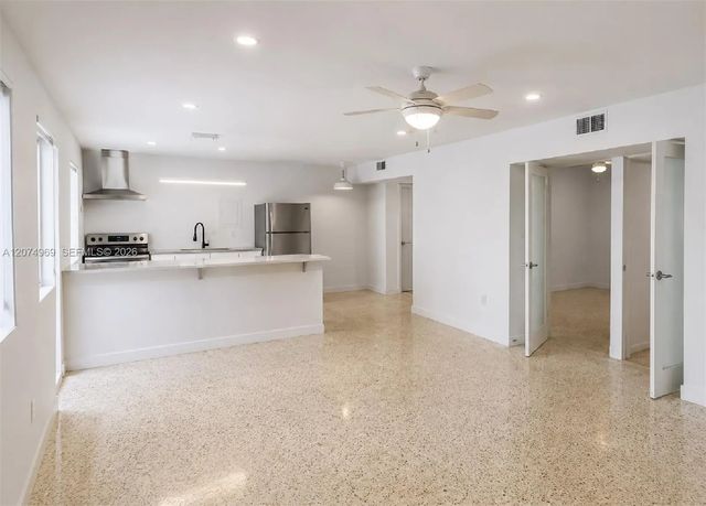 4 of 23 - 1385 Ne 105th Street, Miami Shores, FL