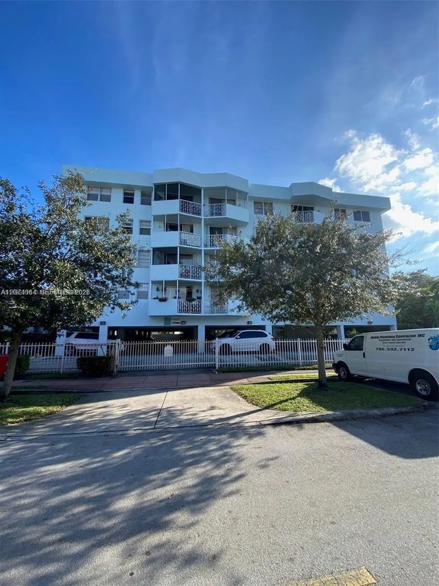 3 of 18 - 1990 Marseille Drive #206, Miami Beach, FL