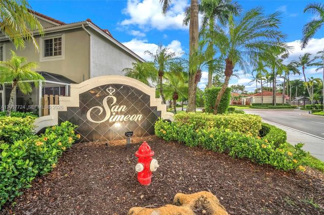 3692 San Simeon Circle, Weston