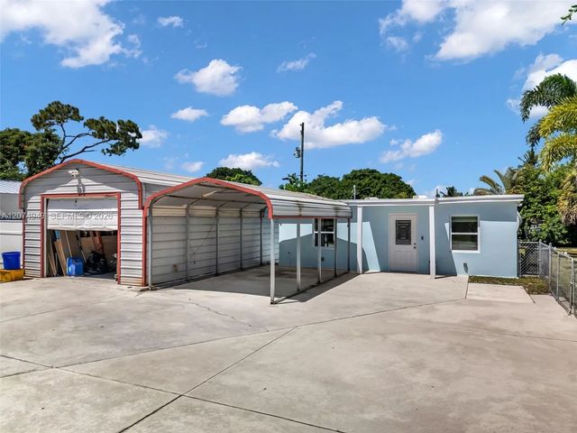 1593 Barbarie Lane, West Palm Beach