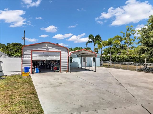 2 of 31 - 1593 Barbarie Lane, West Palm Beach, FL