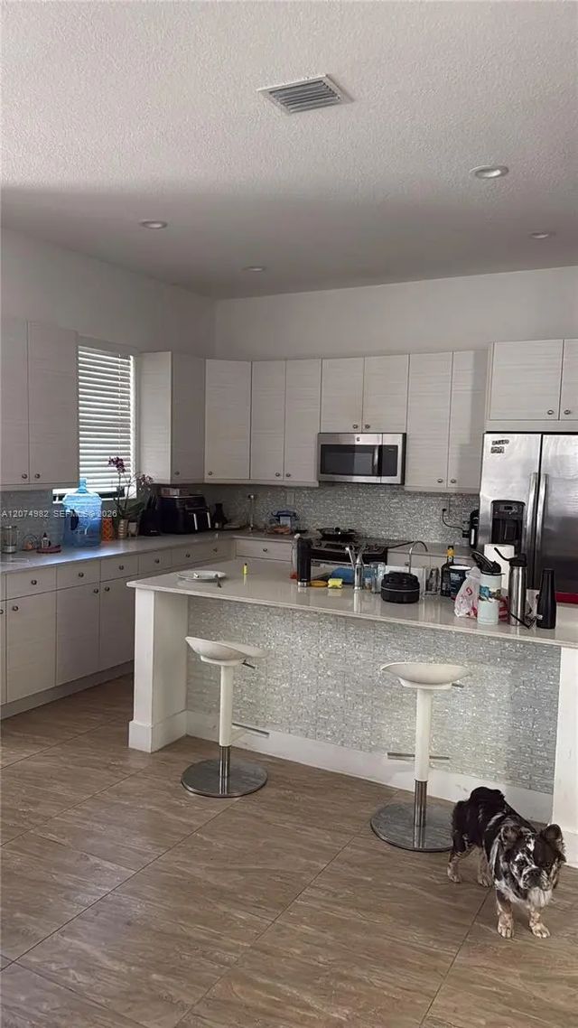 3 of 5 - 3564 W 97th Street, Hialeah, FL