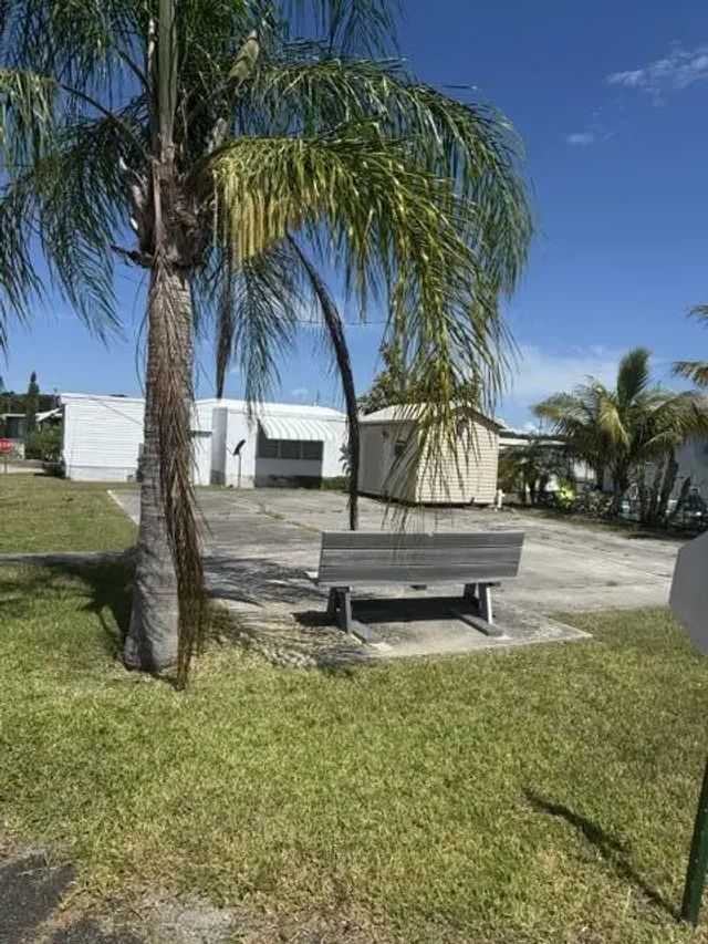 4 of 9 - 2023 St Lucie Blvd, Unit 30, Fort Pierce, FL