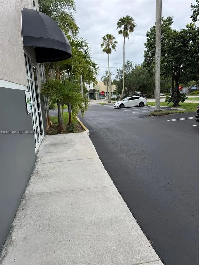 3 of 6 - 13200 Sw 128th Street #d1, Miami, FL