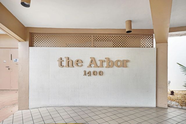 1400 Saint Charles Place #624, Pembroke Pines