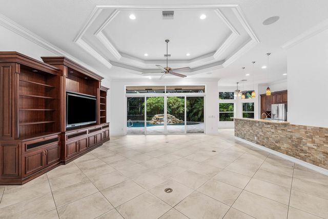 4 of 64 - 10582 Whitewind Circle, Boynton Beach, FL
