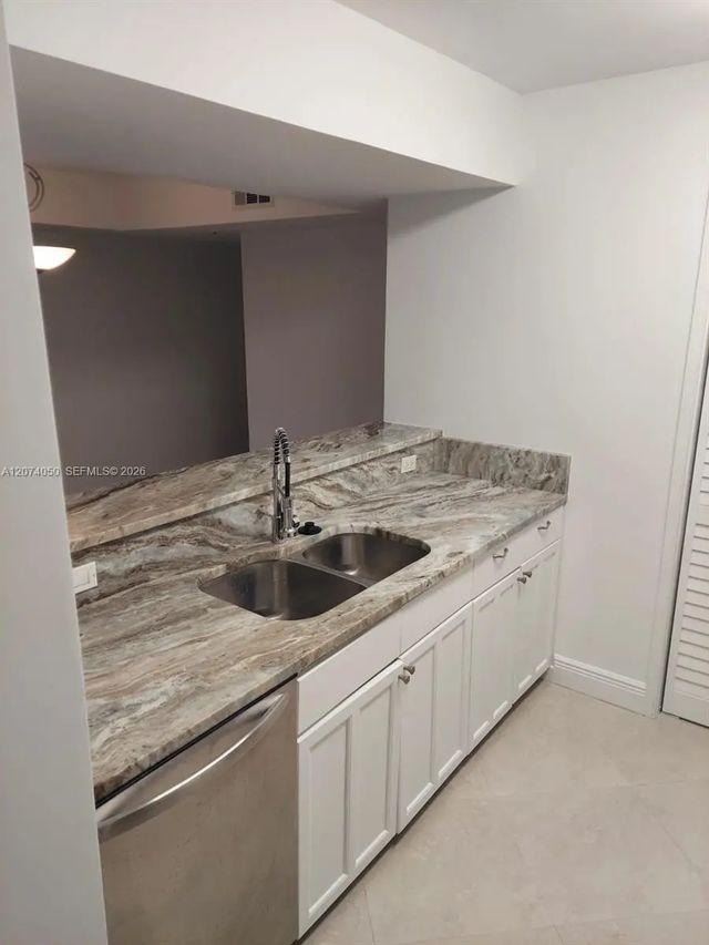 5 of 21 - 800 Scotia Drive #103, Hypoluxo, FL