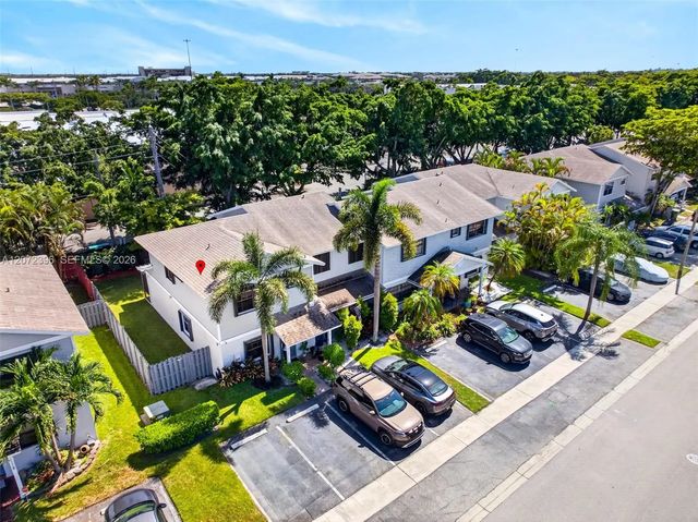 10348 Nw 3rd Street, Pembroke Pines