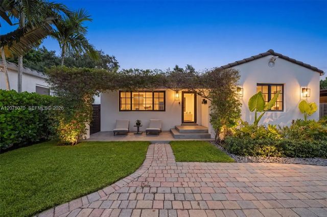 235 Ne 90th Street, El Portal
