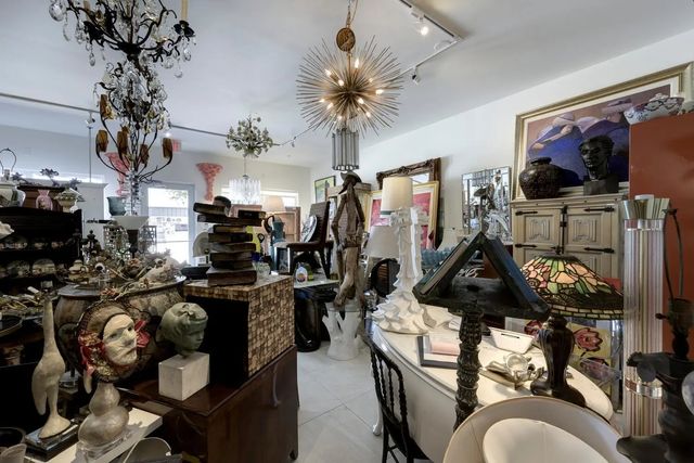 4 of 7 - 3604 S Dixie Highway #120, West Palm Beach, FL