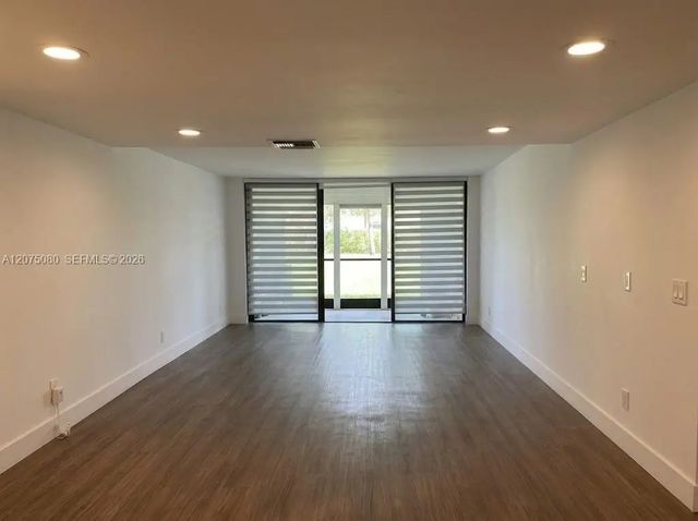 4 of 10 - 16500 Golf Club Road #104, Weston, FL