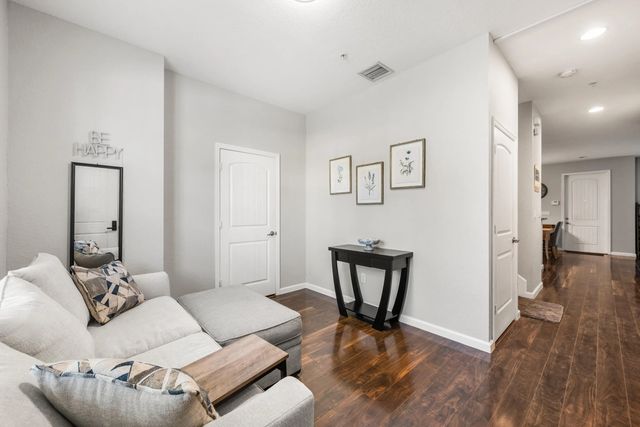 4 of 36 - 144 Sw 7th Court, Pompano Beach, FL