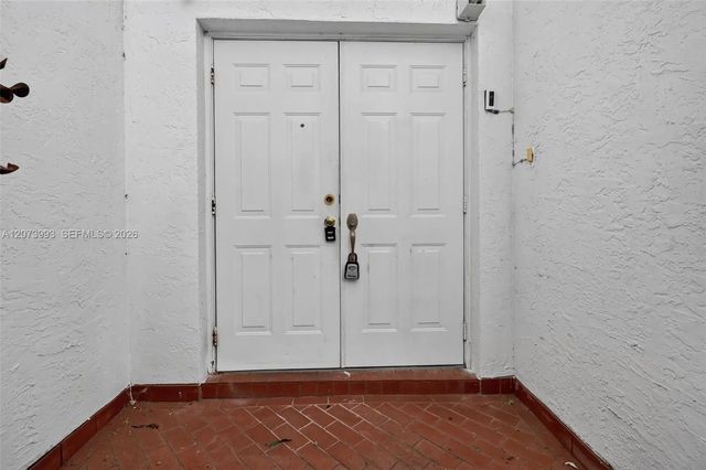 5 of 45 - 253 Ne 211th Terrace, Miami, FL