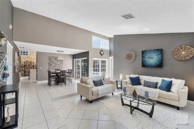 4 of 46 - 4450 Nw 71st Avenue, Lauderhill, FL