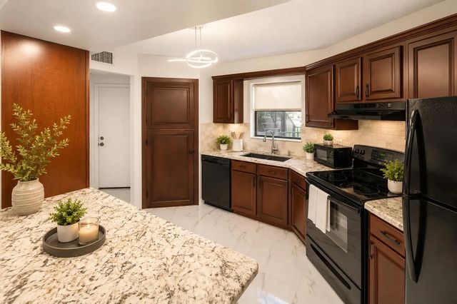 6855 W Broward Boulevard #201, Plantation